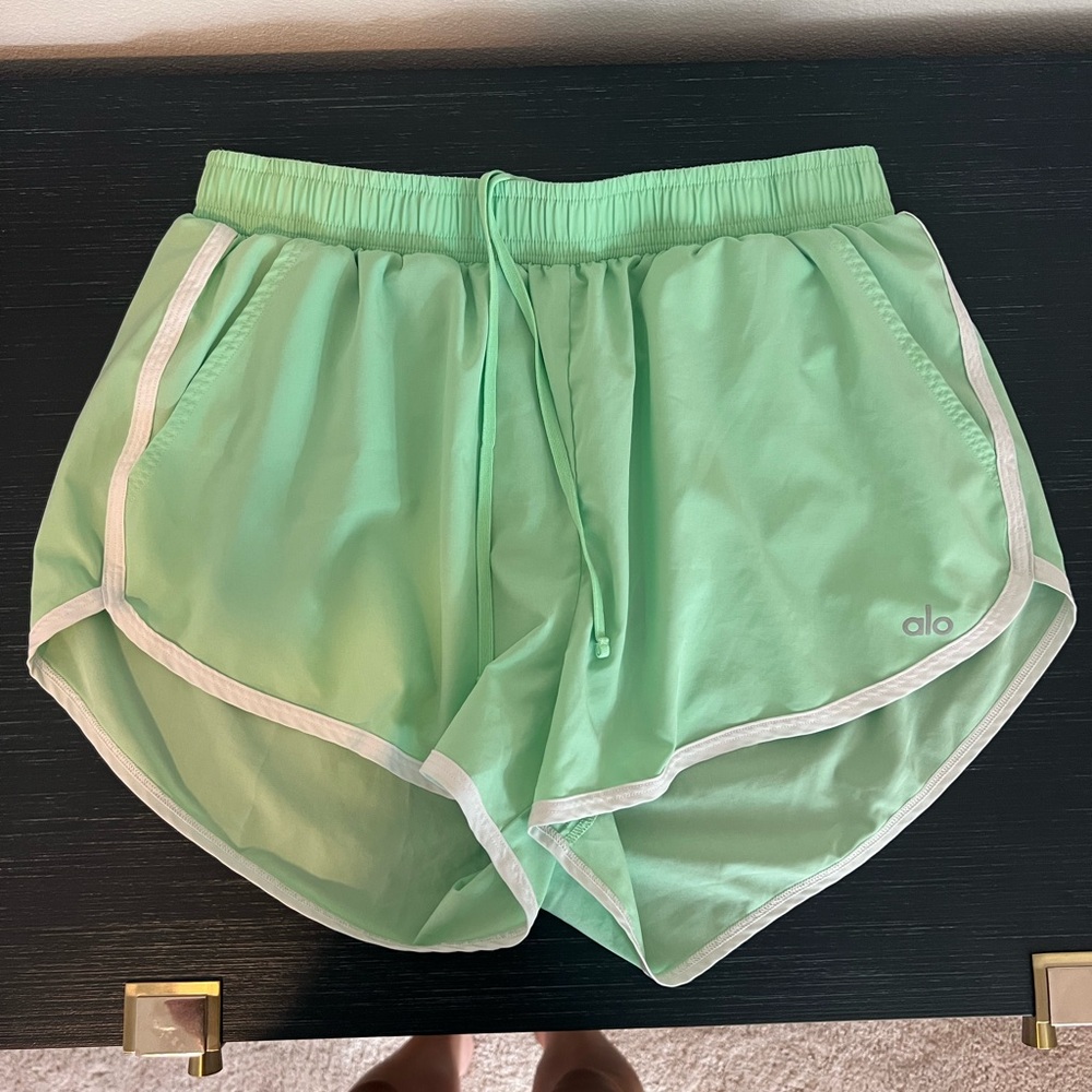 ALO Yoga Women's Light Green Athletic Shorts